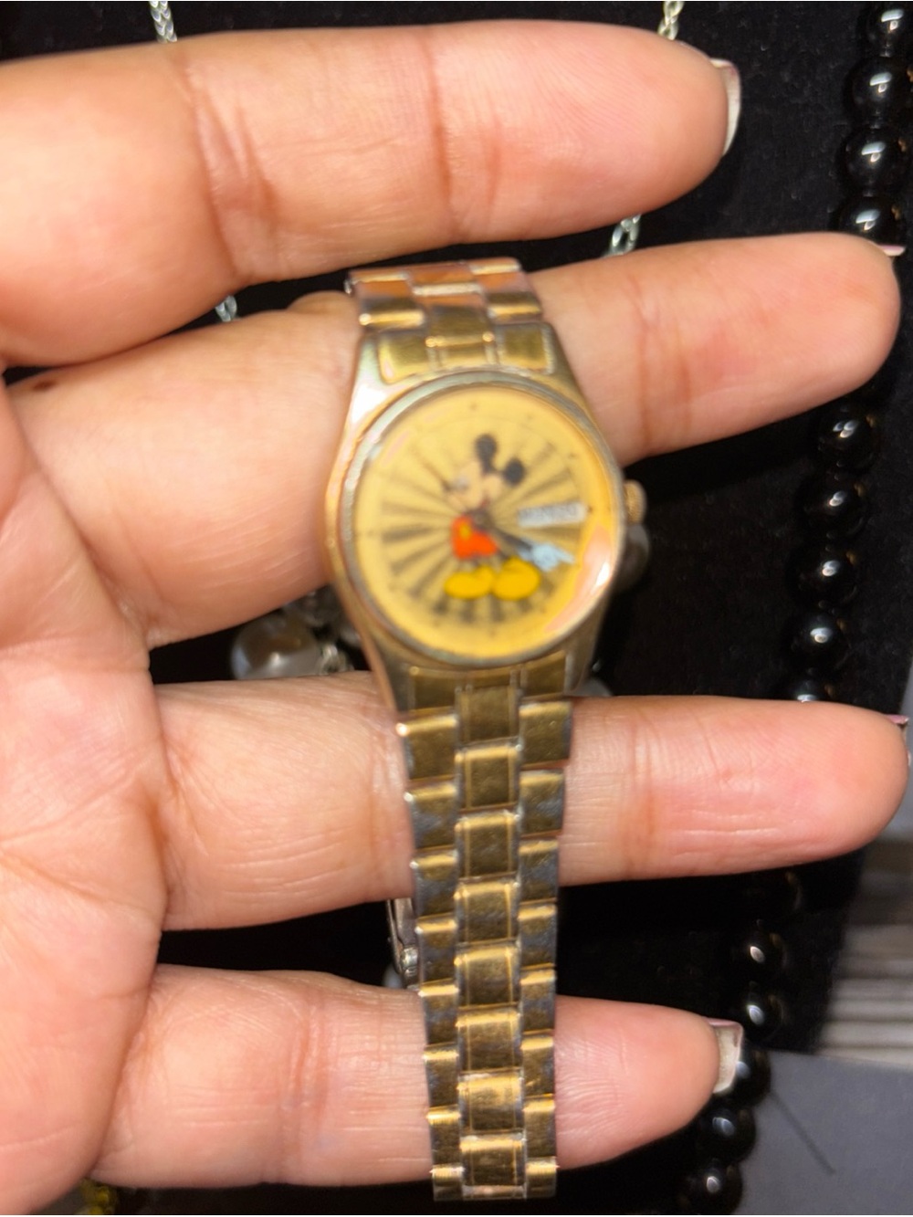 Vintage Seiko Mickey Mouse Watch Gold Tone Sunburst Day Date Quartz Disney